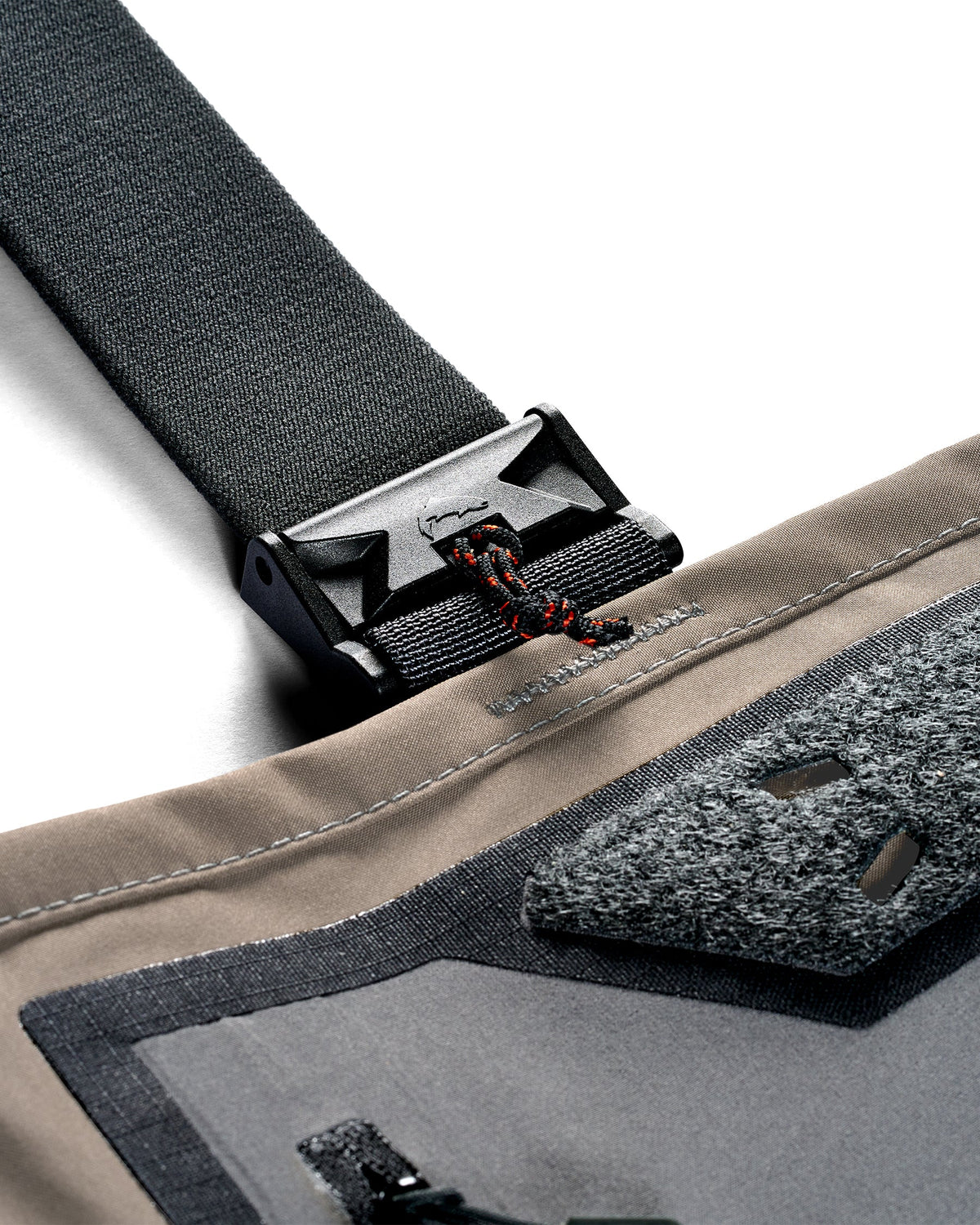 Simms G3Z Pro Stockingfoot Wader - shoulder strap close up