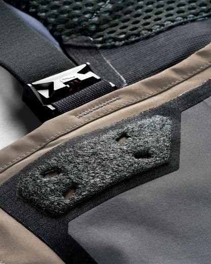 Simms G3Z Pro Stockingfoot Wader - Close-up patch and strap