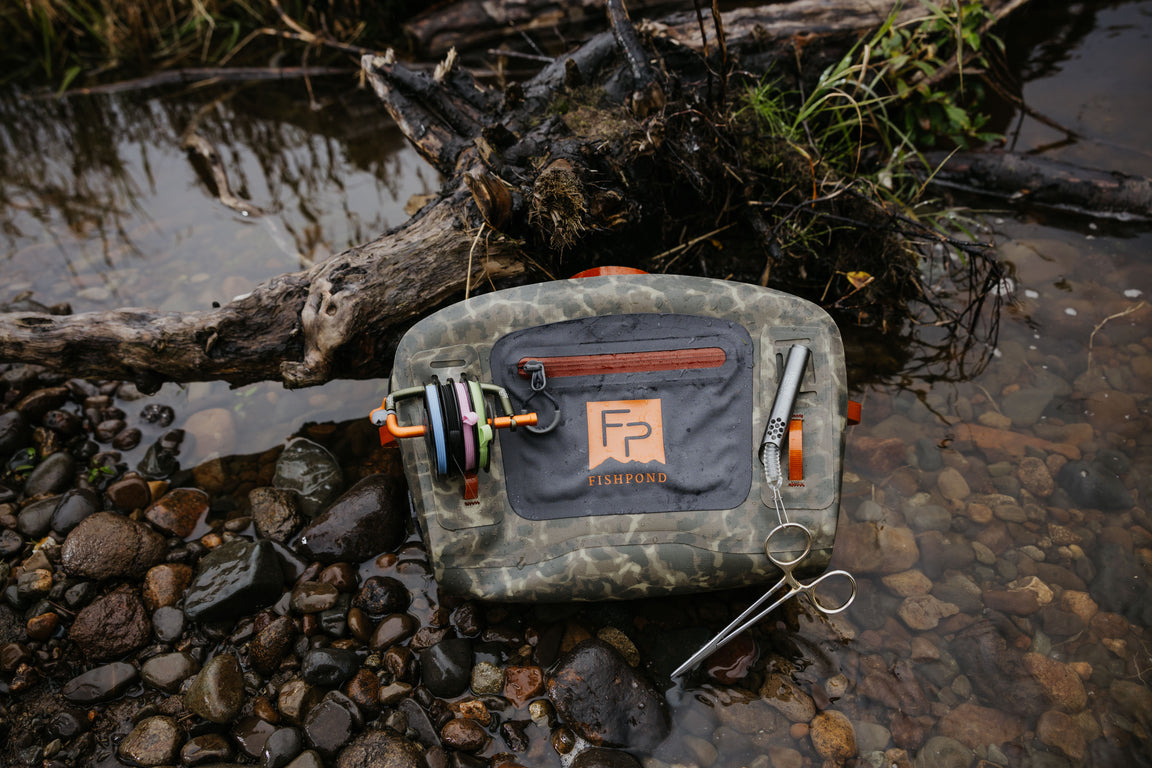 Fishpond Thunderhead Submersible Lumbar - Eco Shadowcast Camo